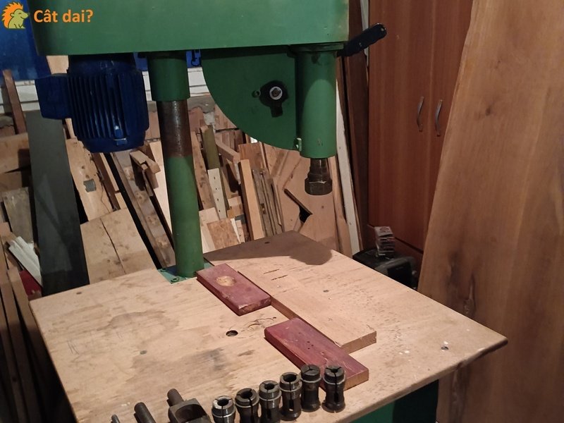 Masina de gaurit si frezat lemn, veche, functionala - 6/10