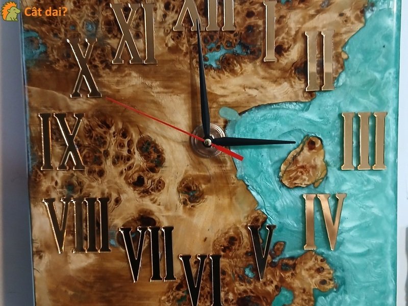 Ceas de perete din rășină epoxi și lemn, cifre romane aurii - 4/4