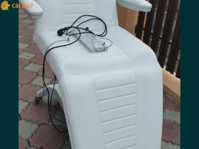 Scaun cosmetic electric, alb